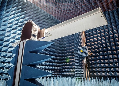 Near-field testing chamber used to evaluate RF antenna beam and gain parameters